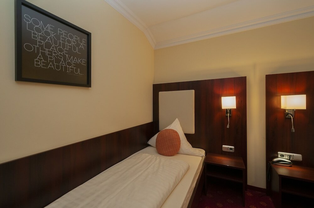 Фото Hotel Grüne Tanne