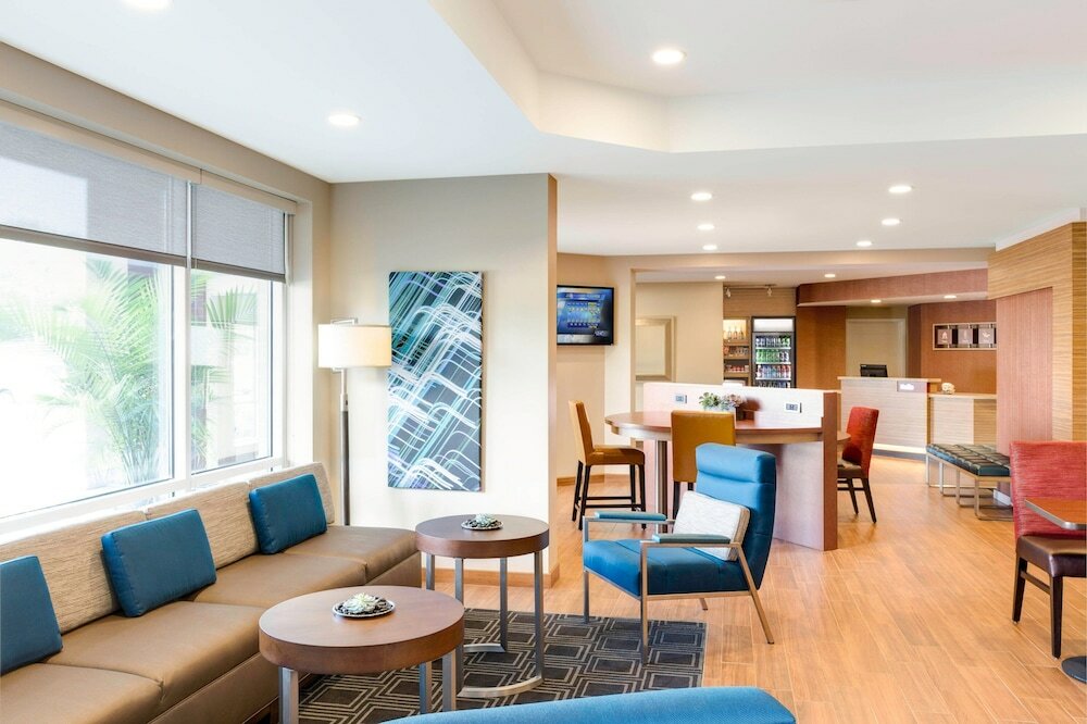 Фото TownePlace Suites by Marriott Raleigh-University Area