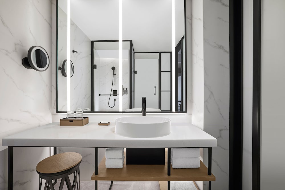 Фото Sheraton Chengdu Lido Hotel