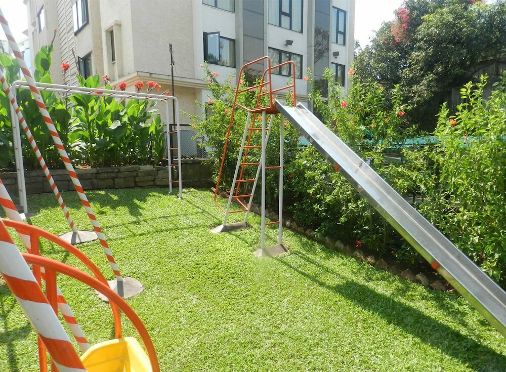 Фото The Emerald Hotel & Executive Apartments