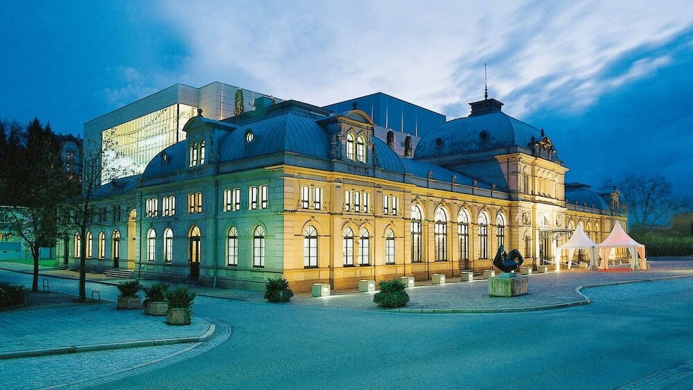 Фото отеля 1