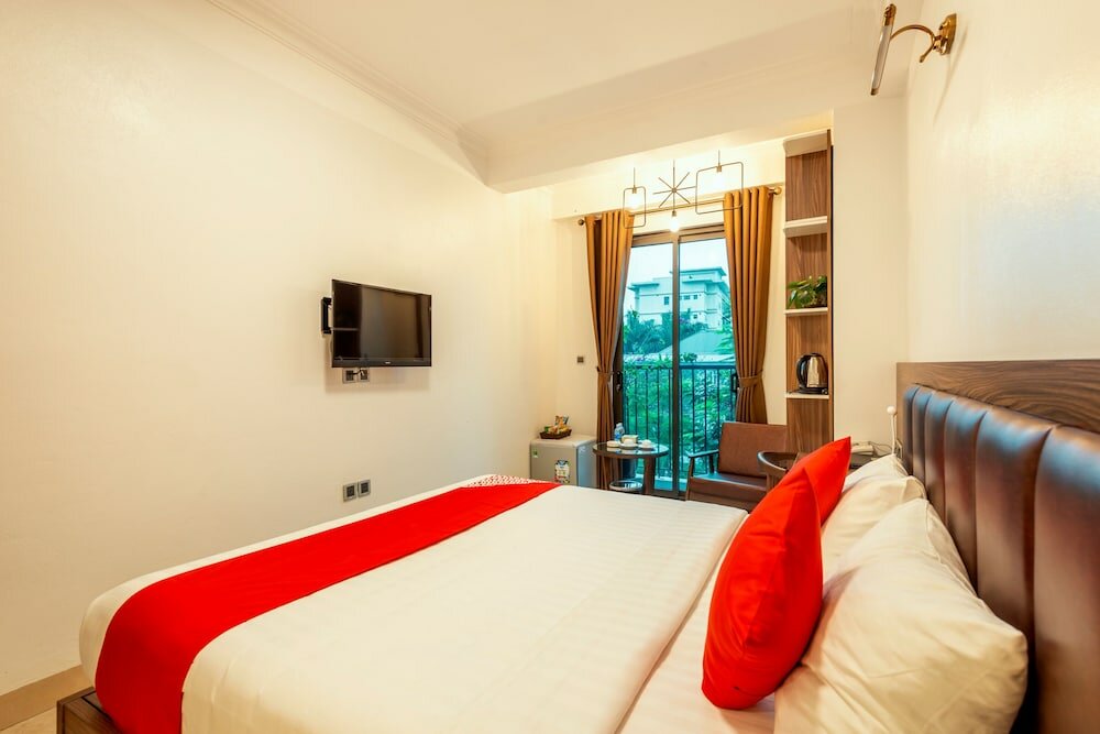 Фото Westlake Tay Ho Hotel