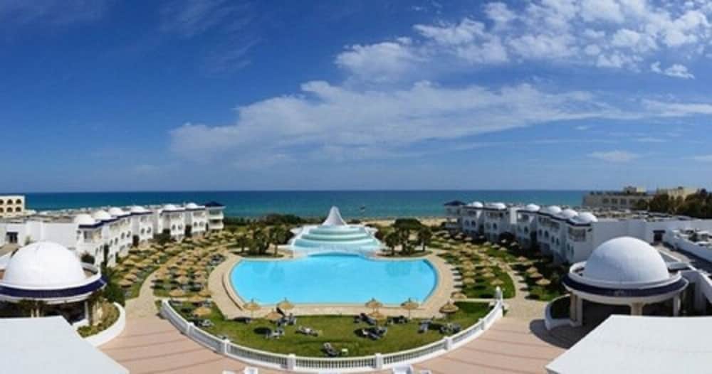 Фото Golden Tulip Taj Sultan