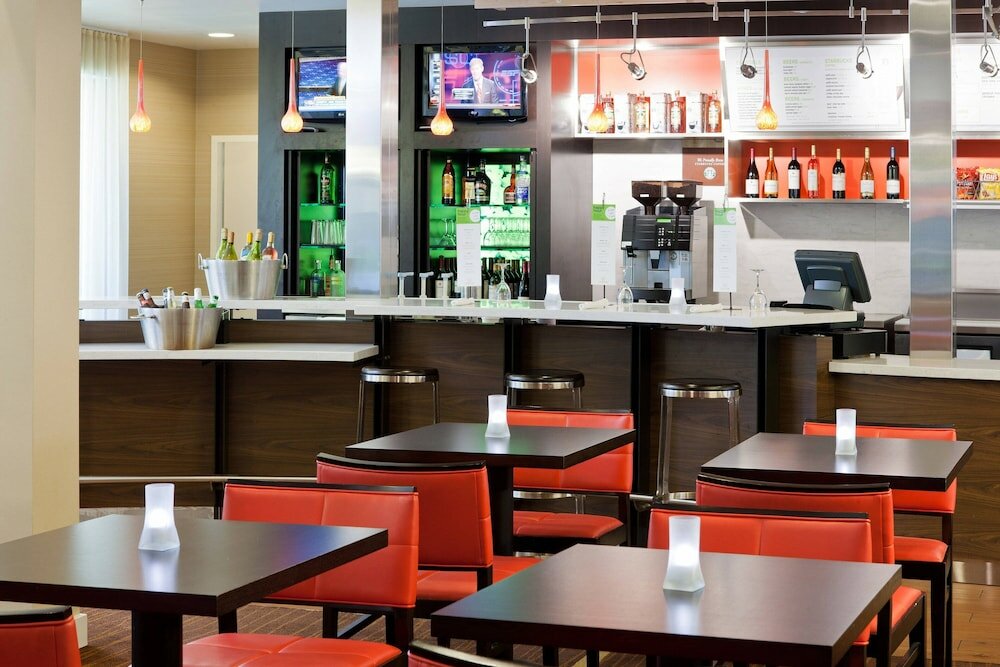 Фото Courtyard by Marriott Sacramento Airport Natomas