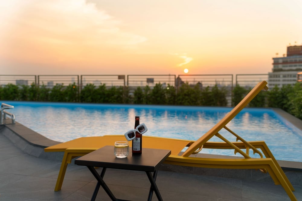 Фото Lumen Bangkok Udomsuk Station