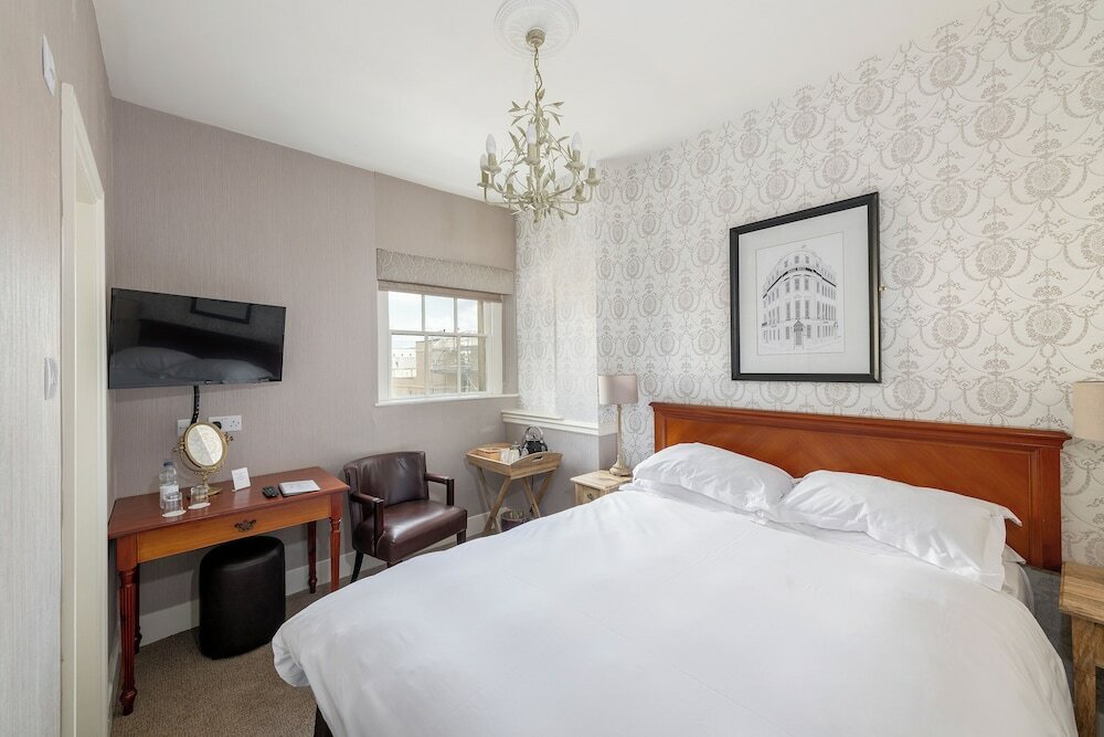 Фото The Royal Hotel