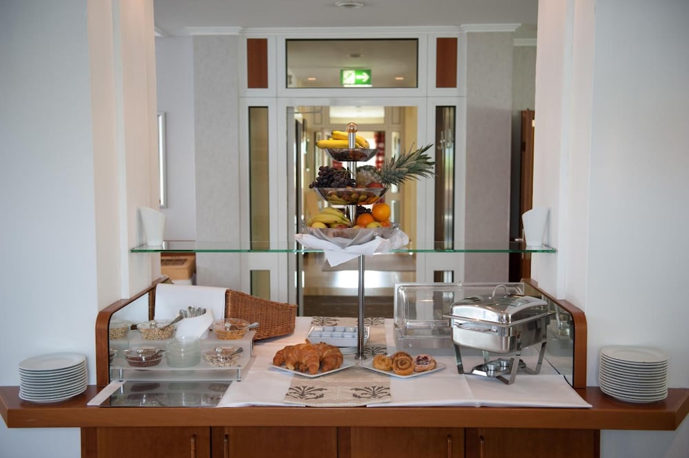 Фото Hotel Alina