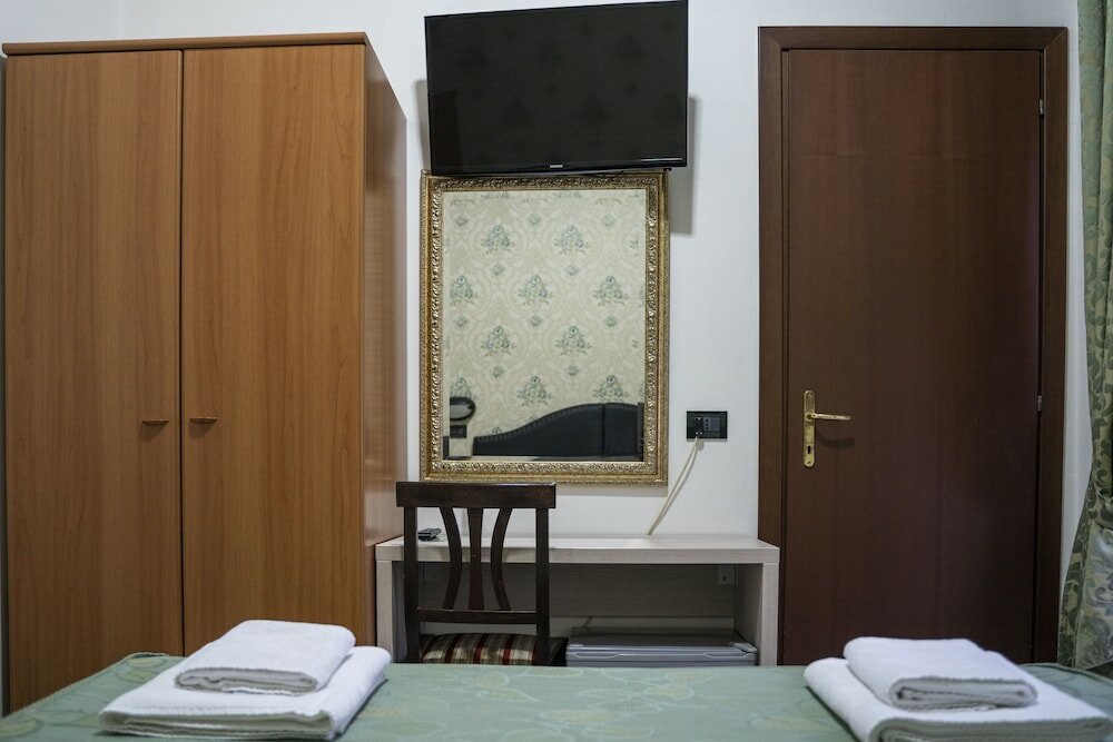 Фото Hotel Ferrarese