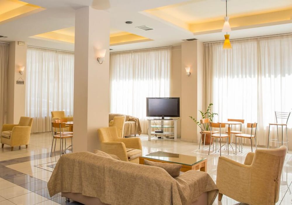 Фото Hotel Elenas