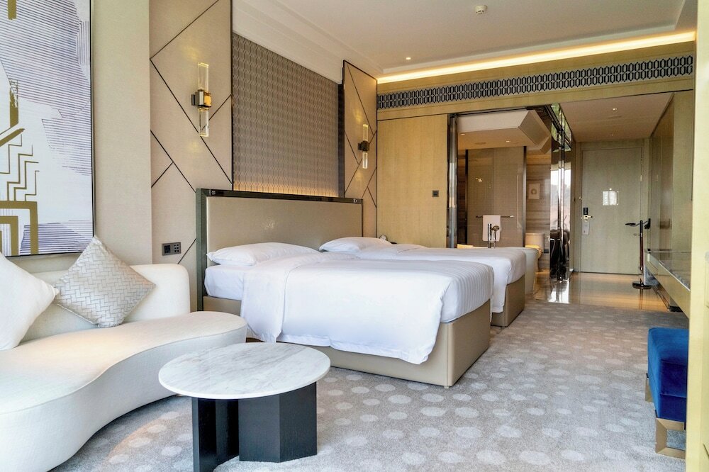 Фото Grand Millennium Shanghai HongQiao