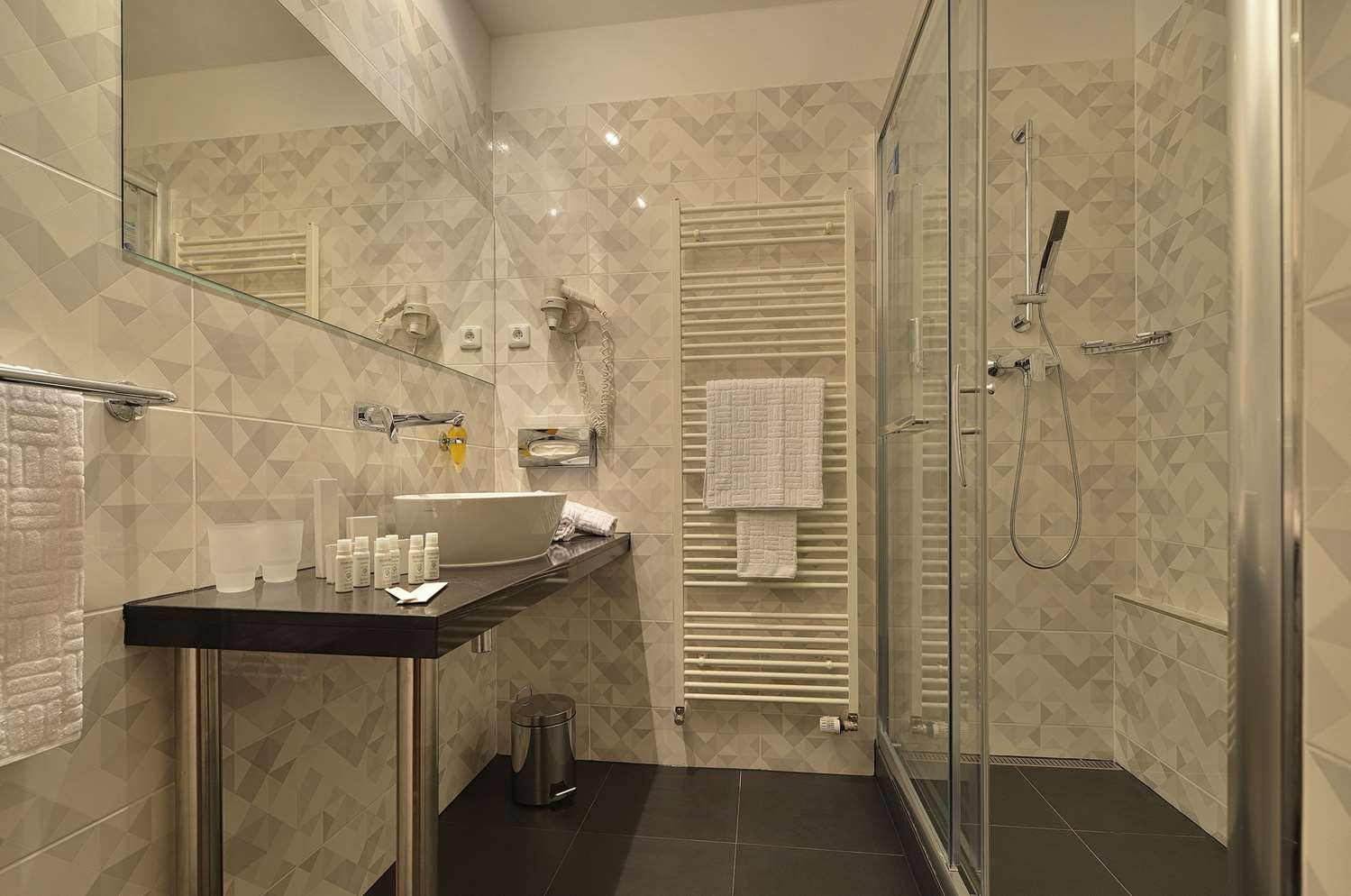 Фото Ramada Airport Hotel Prague