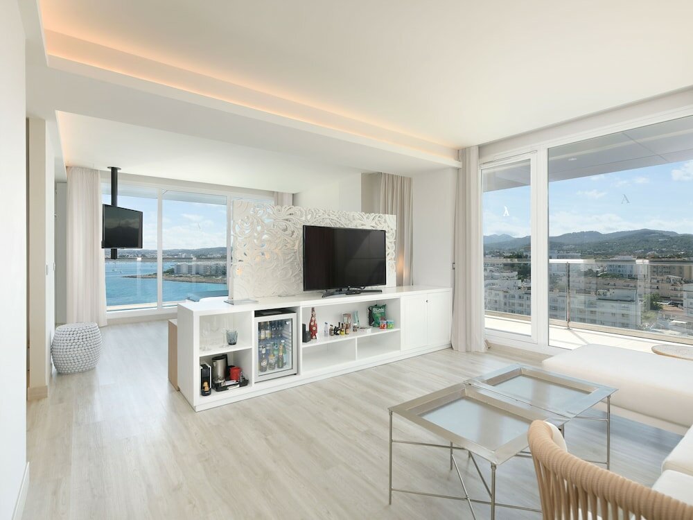 Фото Amàre Beach Hotel Ibiza - Adults Recommended