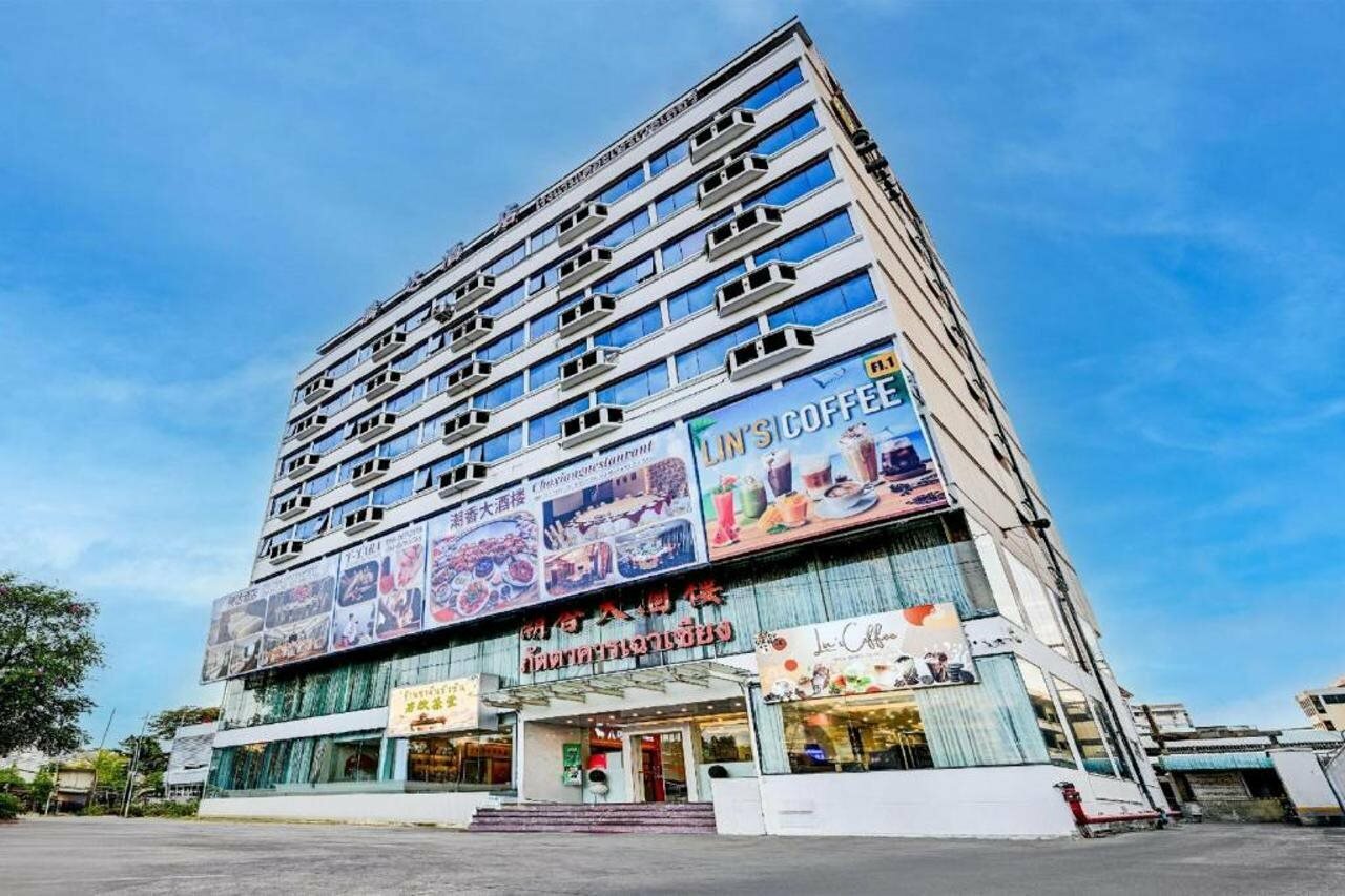 Фото The Travellers Hotel