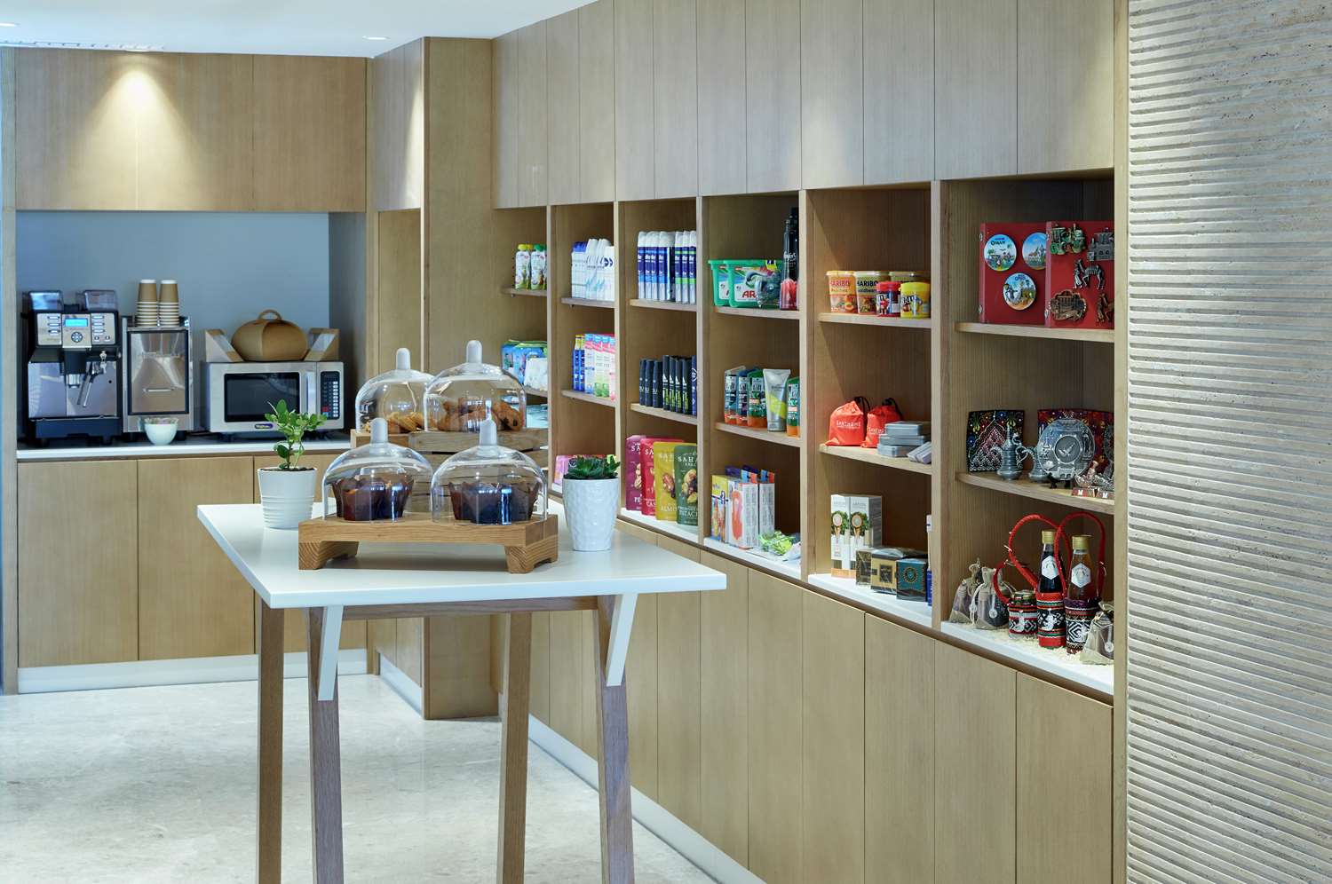 Фото Hilton Garden Inn Muscat Al Khuwair