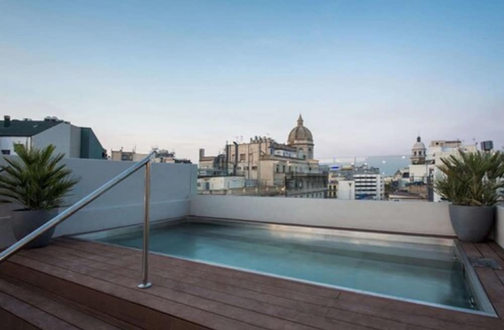 Фото Midmost Barcelona  by Majestic Hotel Group