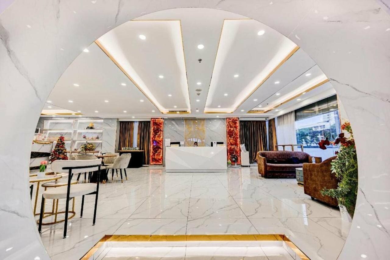 Фото The Travellers Hotel