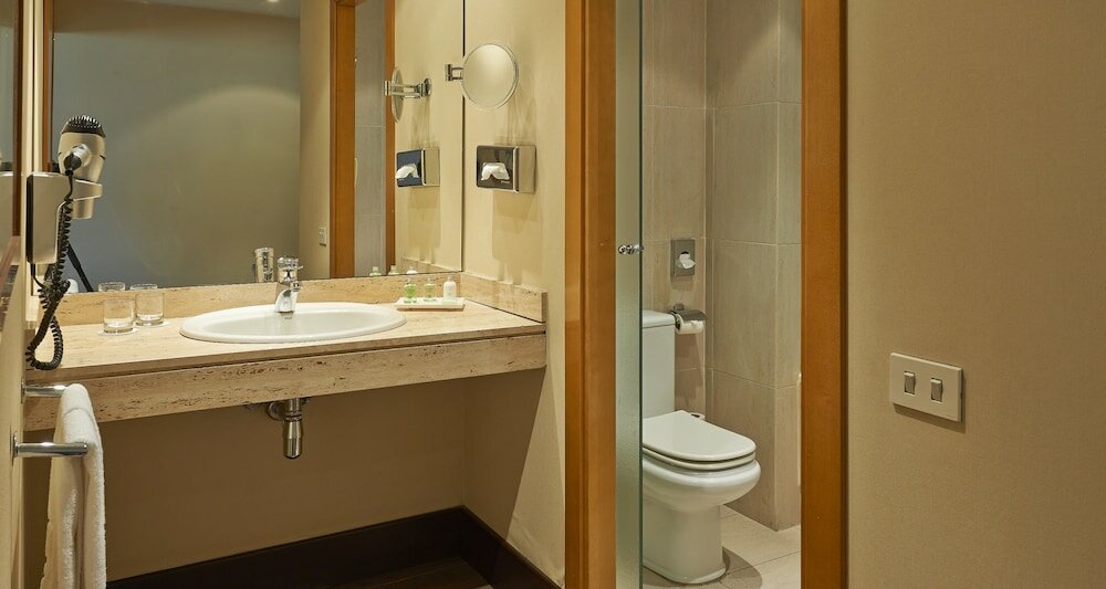 Фото Nh Ciutat de Reus