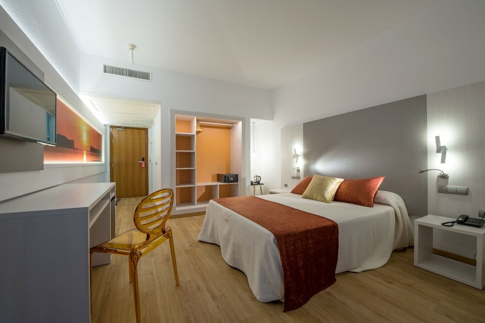 Фото Hotel Abrat