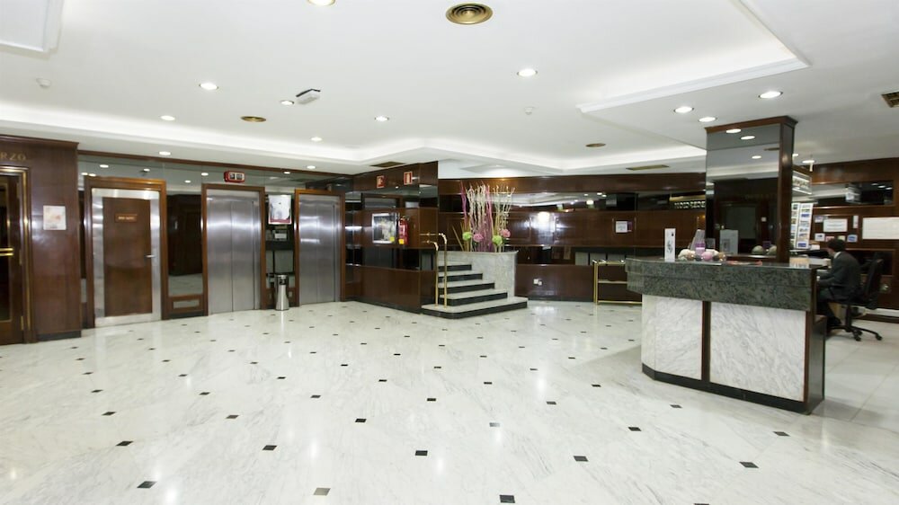 Фото Hotel Zaragoza Royal