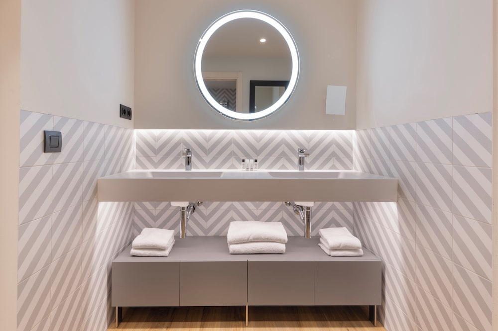 Фото Suites Plaza Hotel & Wellness Andorra