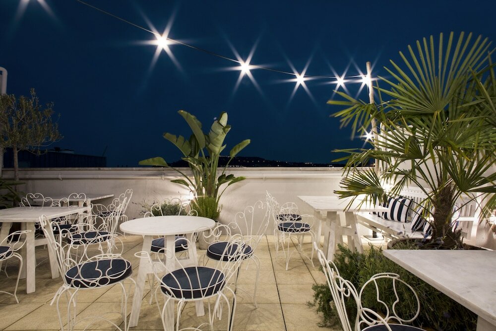 Фото Midmost Barcelona  by Majestic Hotel Group