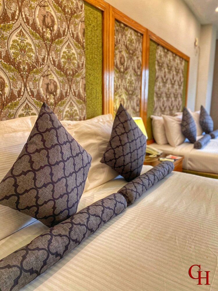 Фото Grand Islamabad Hotel