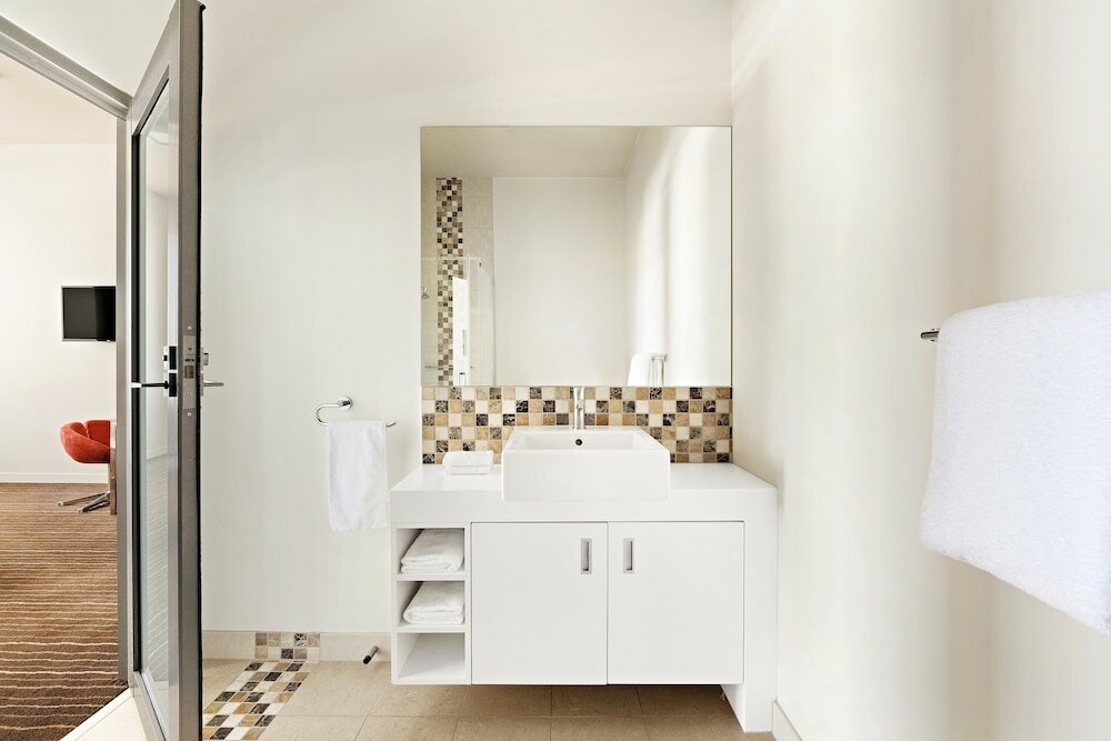 Фото Mantra Charles Hotel Launceston