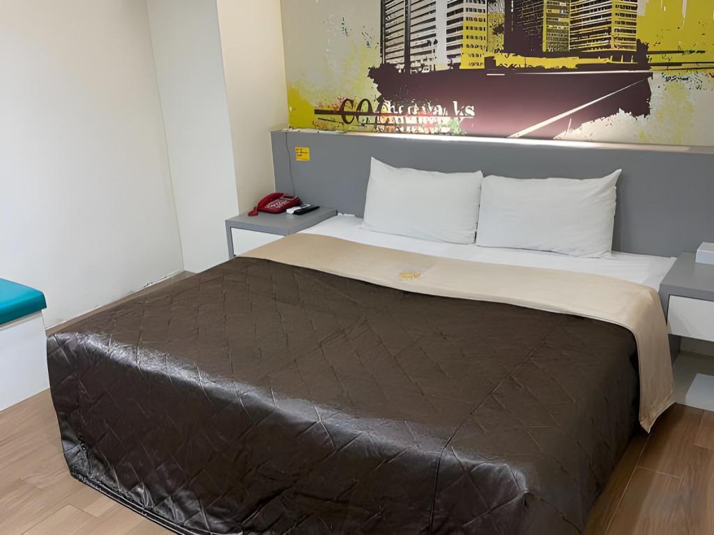 Фото Laurel Business Hotel