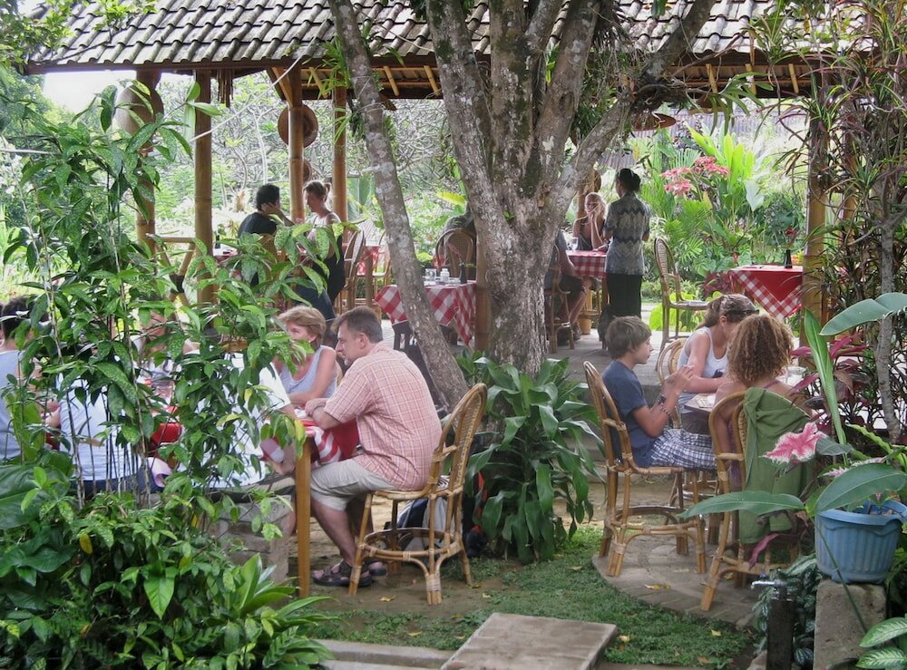 Фото Karang Sari Guesthouse & Restaurant