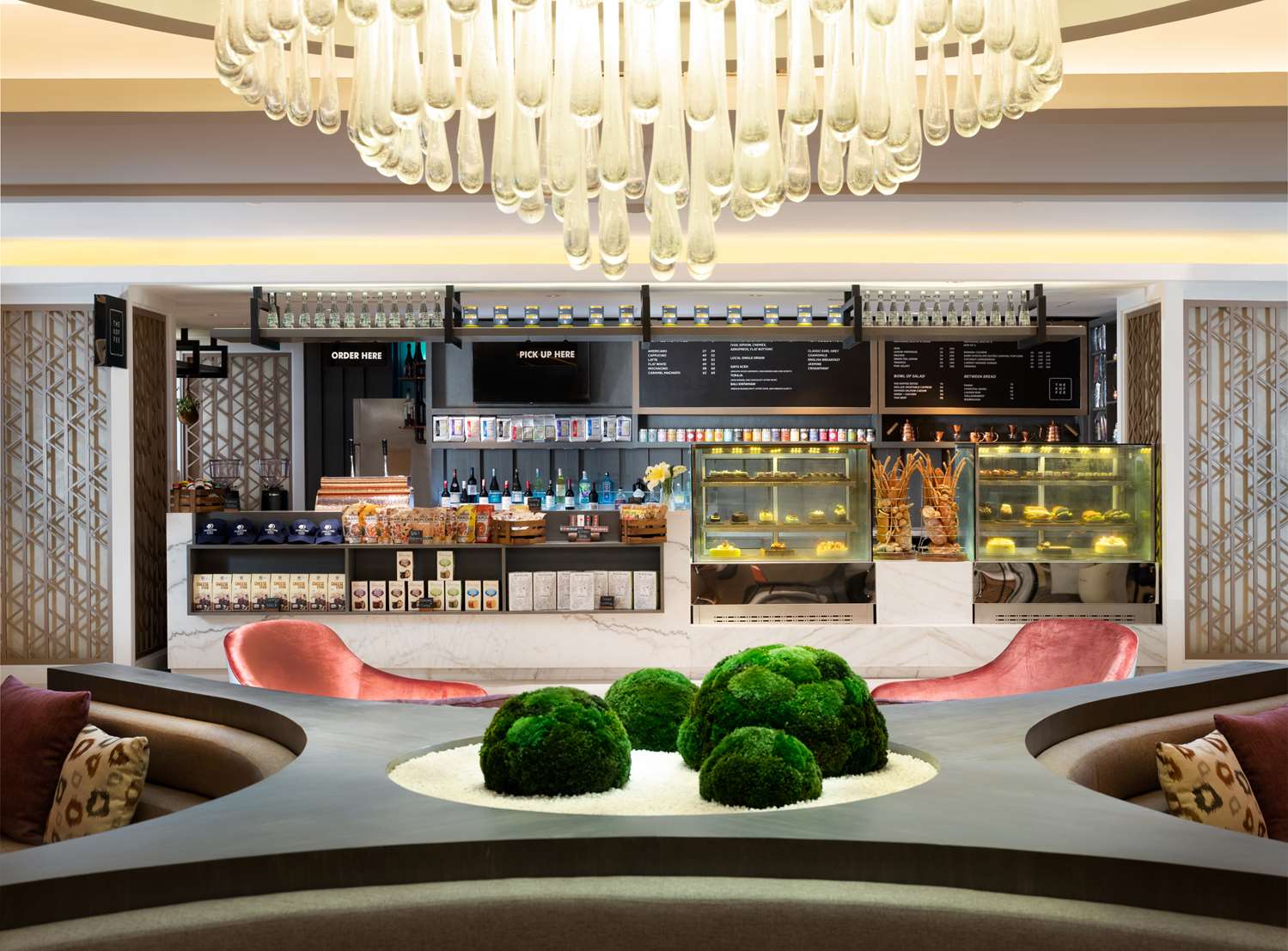 Фото DoubleTree by Hilton Surabaya