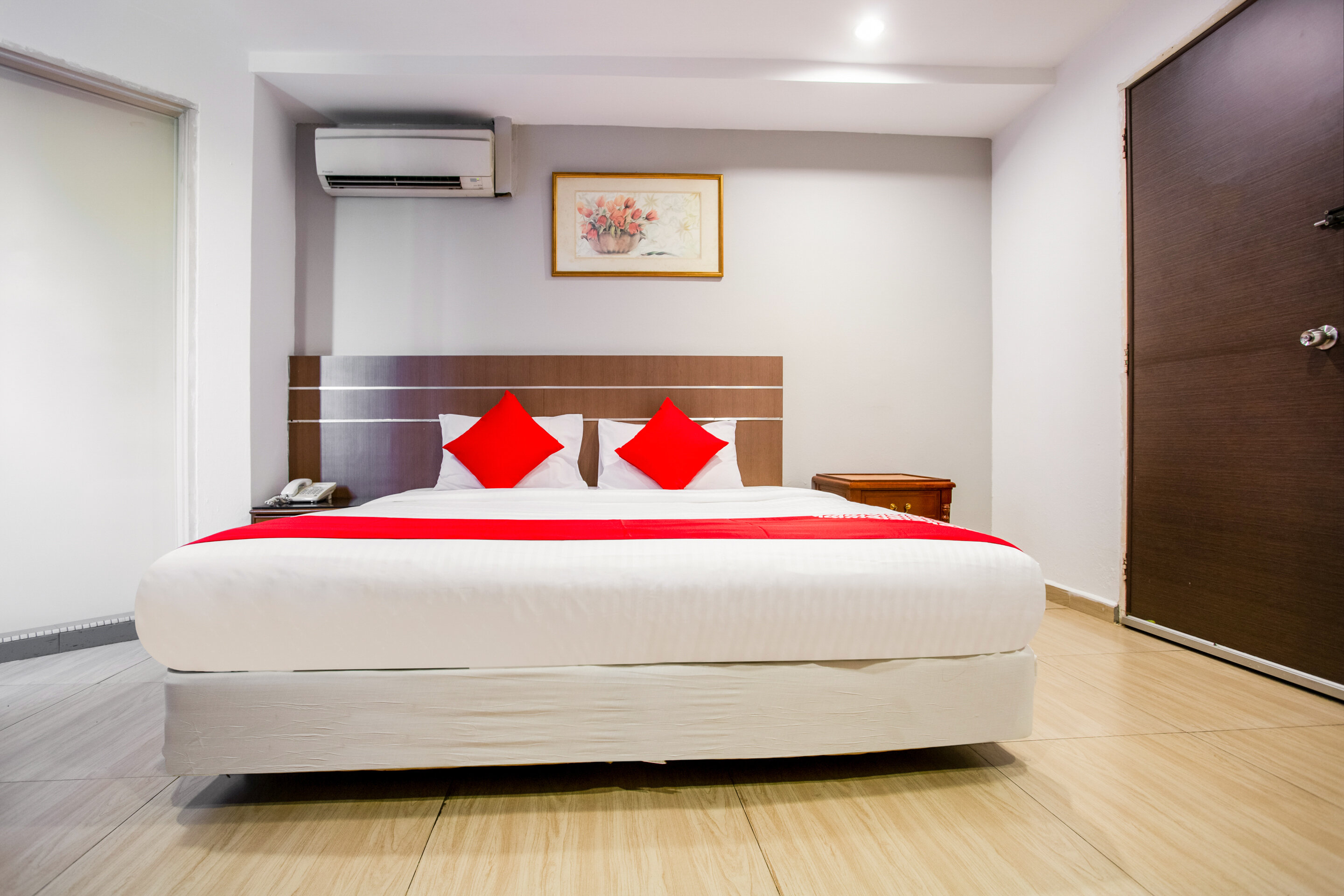 Фото Hotel Calmo Bugis