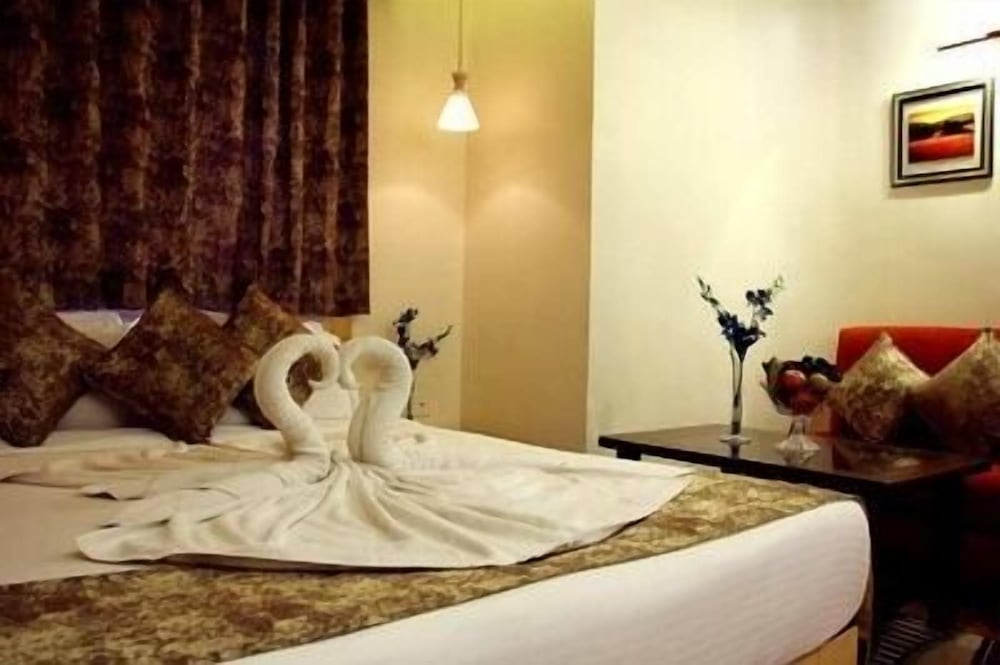 Фото The Pearl Hotel, Kolkata