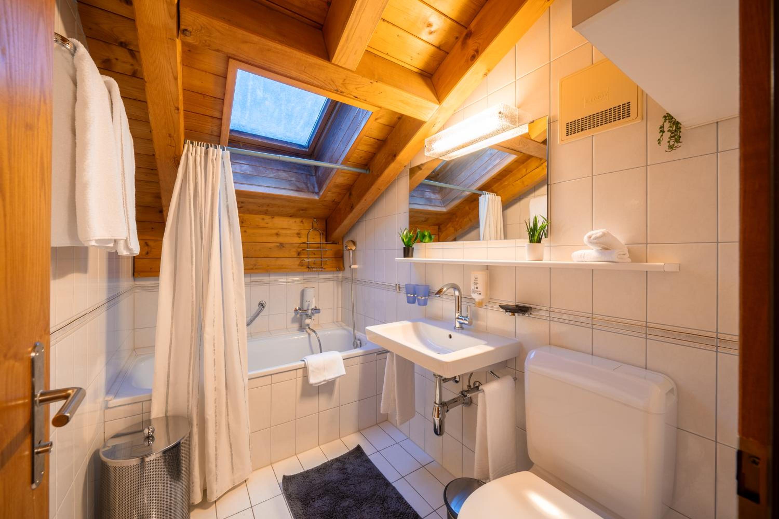 Фото Hotel Ambiance Superior