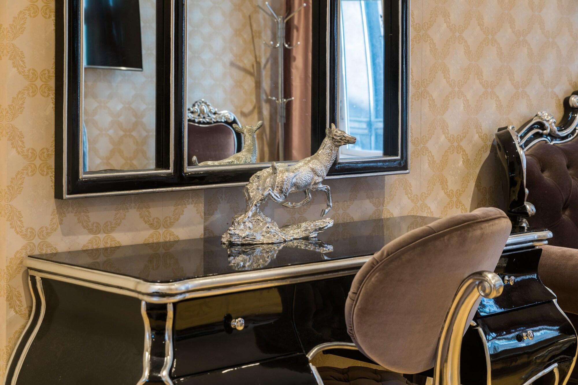 Фото A Hotels City