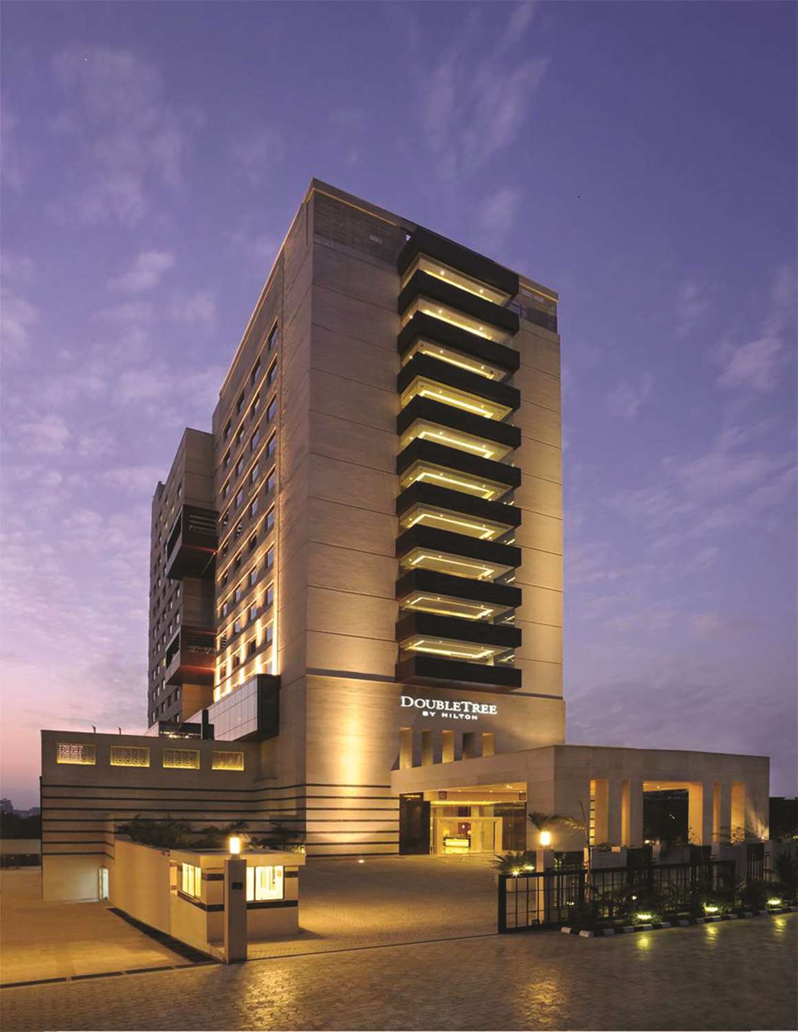 Фото DoubleTree by Hilton Hotel Gurgaon - New Delhi NCR