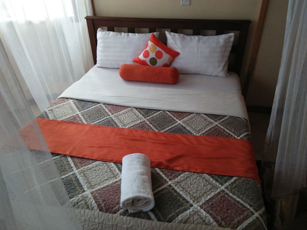 Фото Cosy Garden Guest House