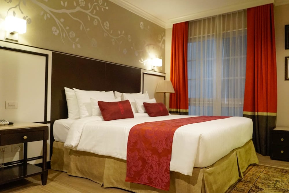 Фото Отель Saras