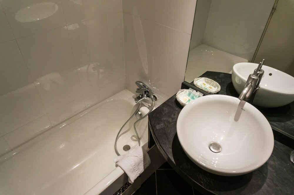 Фото Exelmans Hotel