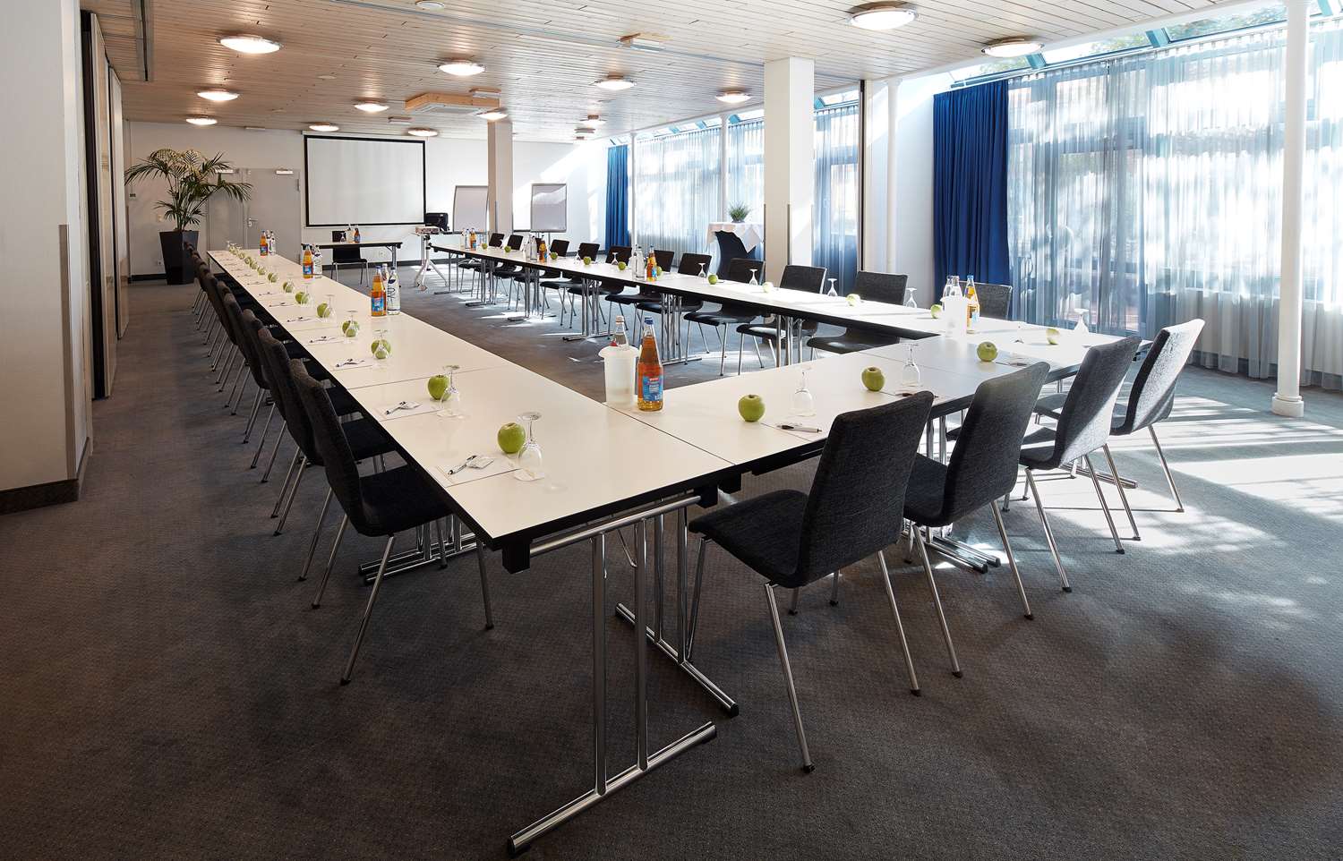 Фото Ghotel hotel & living Hannover