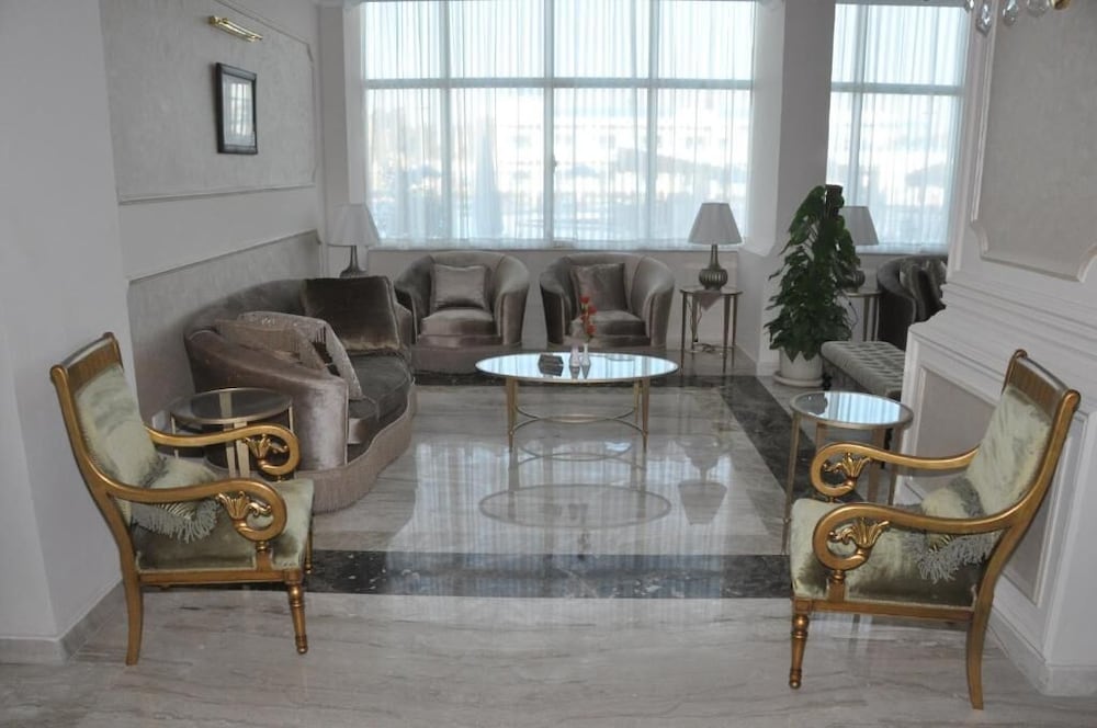 Фото The Guard Hotel