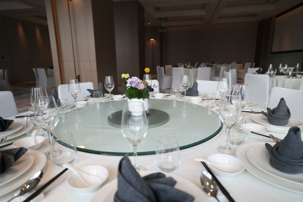 Фото Holiday Inn Shanghai Jing'an