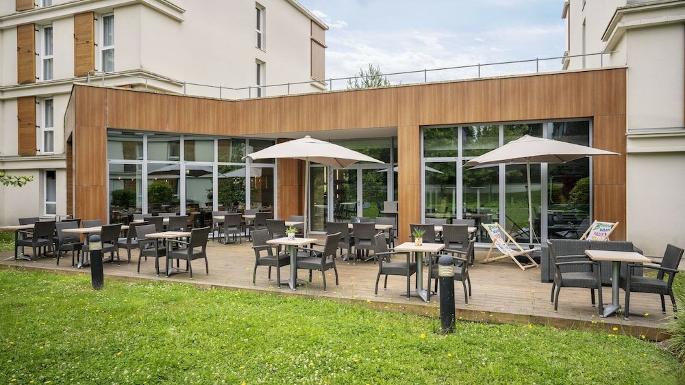 Фото Residhome Paris Guyancourt