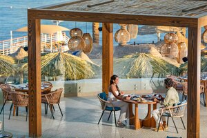 Гостиница DoubleTree by Hilton Sharm El Sheikh - Sharks Bay Resort