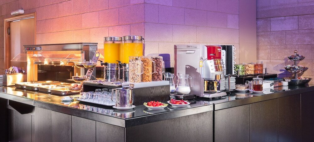 Фото Alexandra City Hotel