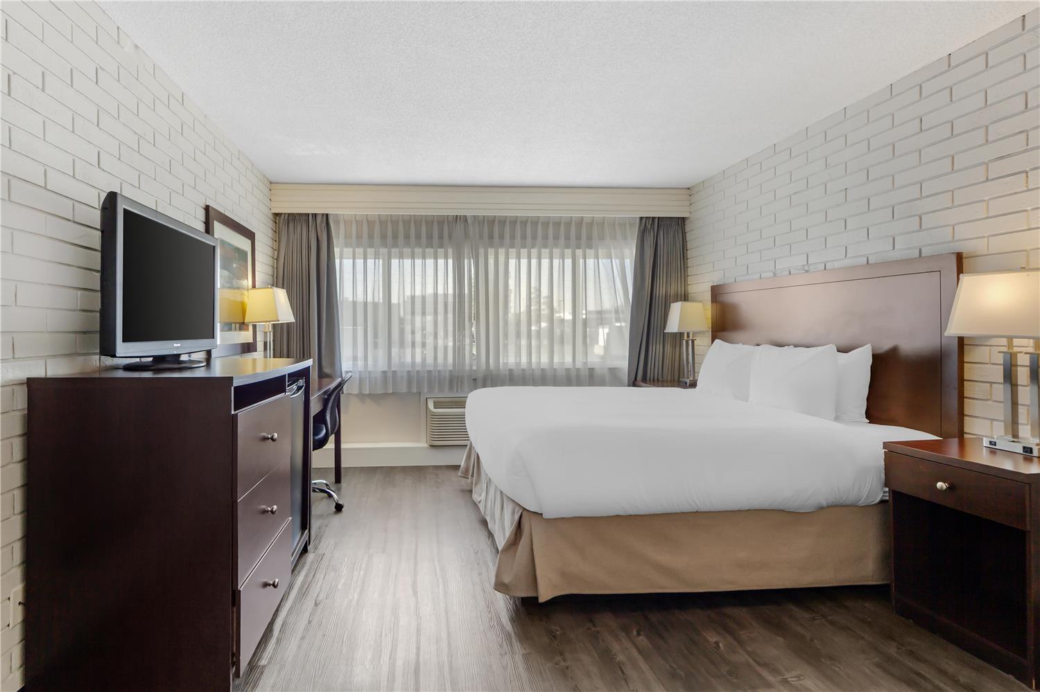 Фото Best Western Cedar Park Inn