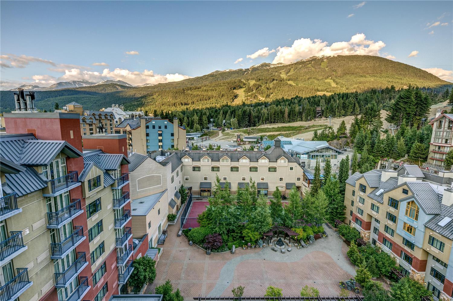 Фото Hilton Whistler Resort & SPA