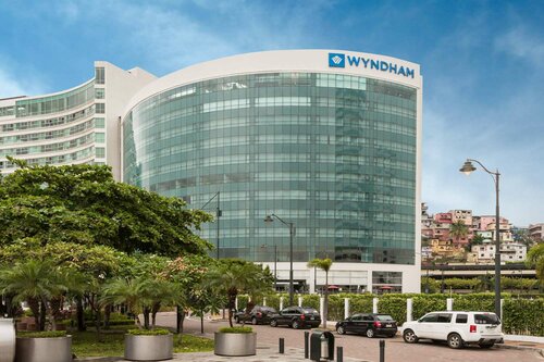 Гостиница Wyndham Guayaquil Puerto Santa Ana в Гуаякиле