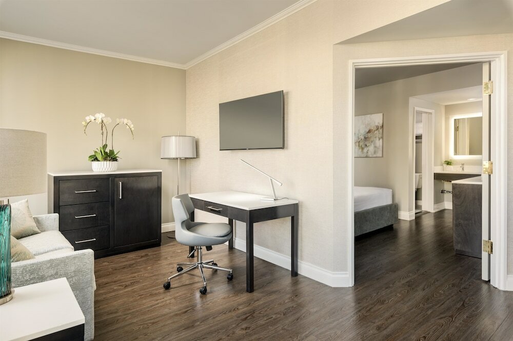 Фото Georgian Court Hotel