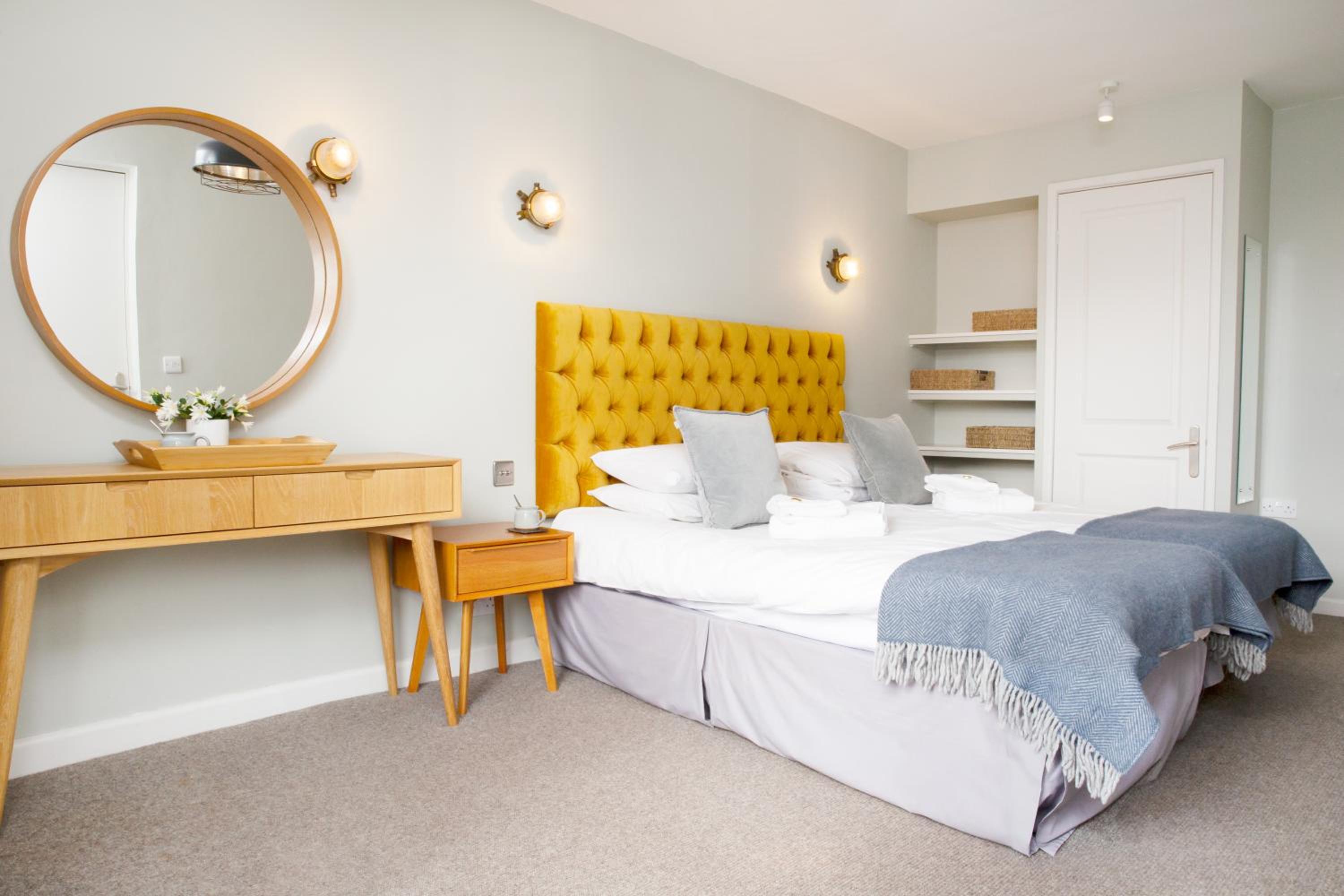 Фото The Lerryn Hotel