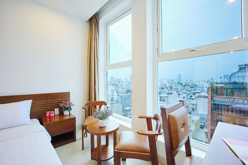 Фото Golden Light Hotel